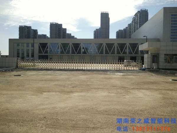 岳陽(yáng)煙草公司東門南門電動(dòng)伸縮門順利完工