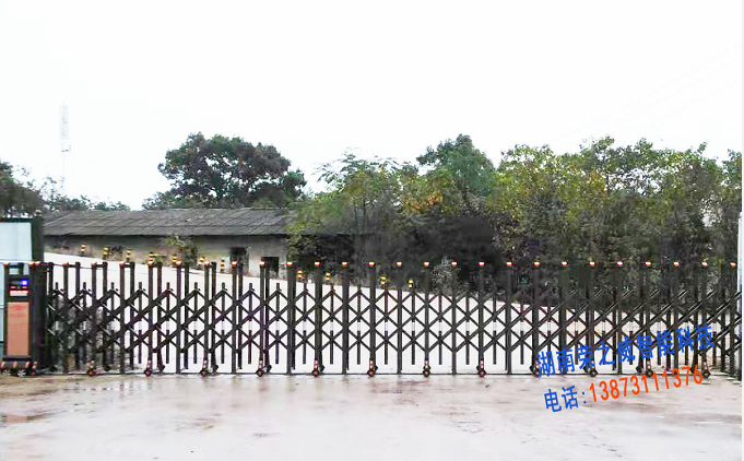長沙伸縮門,長沙電動(dòng)門,長沙電動(dòng)伸縮門,長沙伸縮門,長沙電動(dòng)伸縮門廠