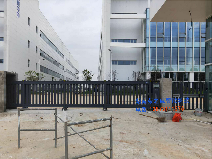 長(zhǎng)沙伸縮門(mén),長(zhǎng)沙電動(dòng)門(mén),長(zhǎng)沙電動(dòng)伸縮門(mén),長(zhǎng)沙伸縮門(mén),長(zhǎng)沙電動(dòng)伸縮門(mén)廠