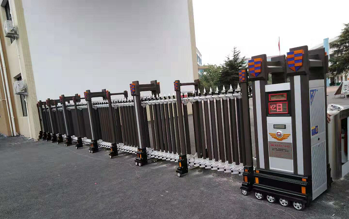 長沙伸縮門,長沙電動(dòng)門,長沙電動(dòng)伸縮門,長沙伸縮門,長沙電動(dòng)伸縮門廠